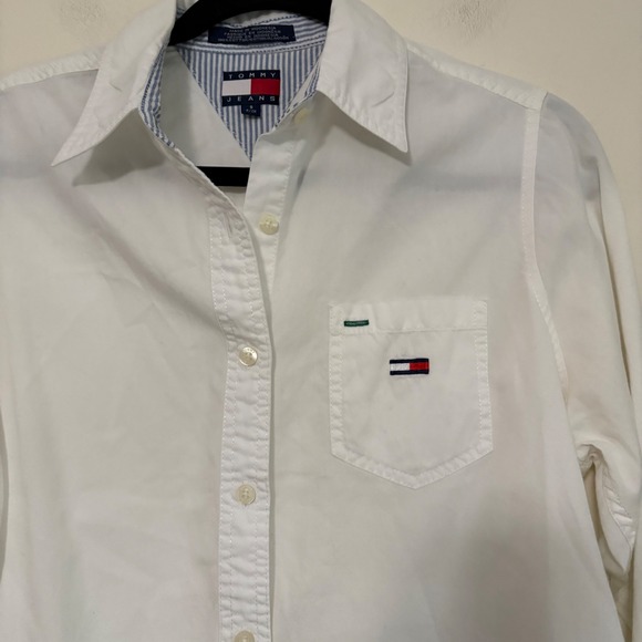 Tommy Jeans VTG Women's White Button Down Shirt Classic Logo Pocket Size S - Picture 2 of 4